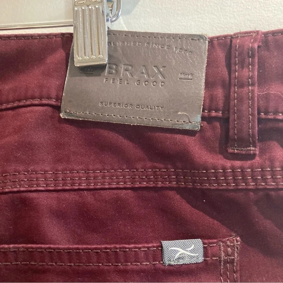 BRAX Sz 42 x 34 Cooper Regular Maroon Burgundy Comfort Slim  Leg Jeans Pants - Picture 7 of 12